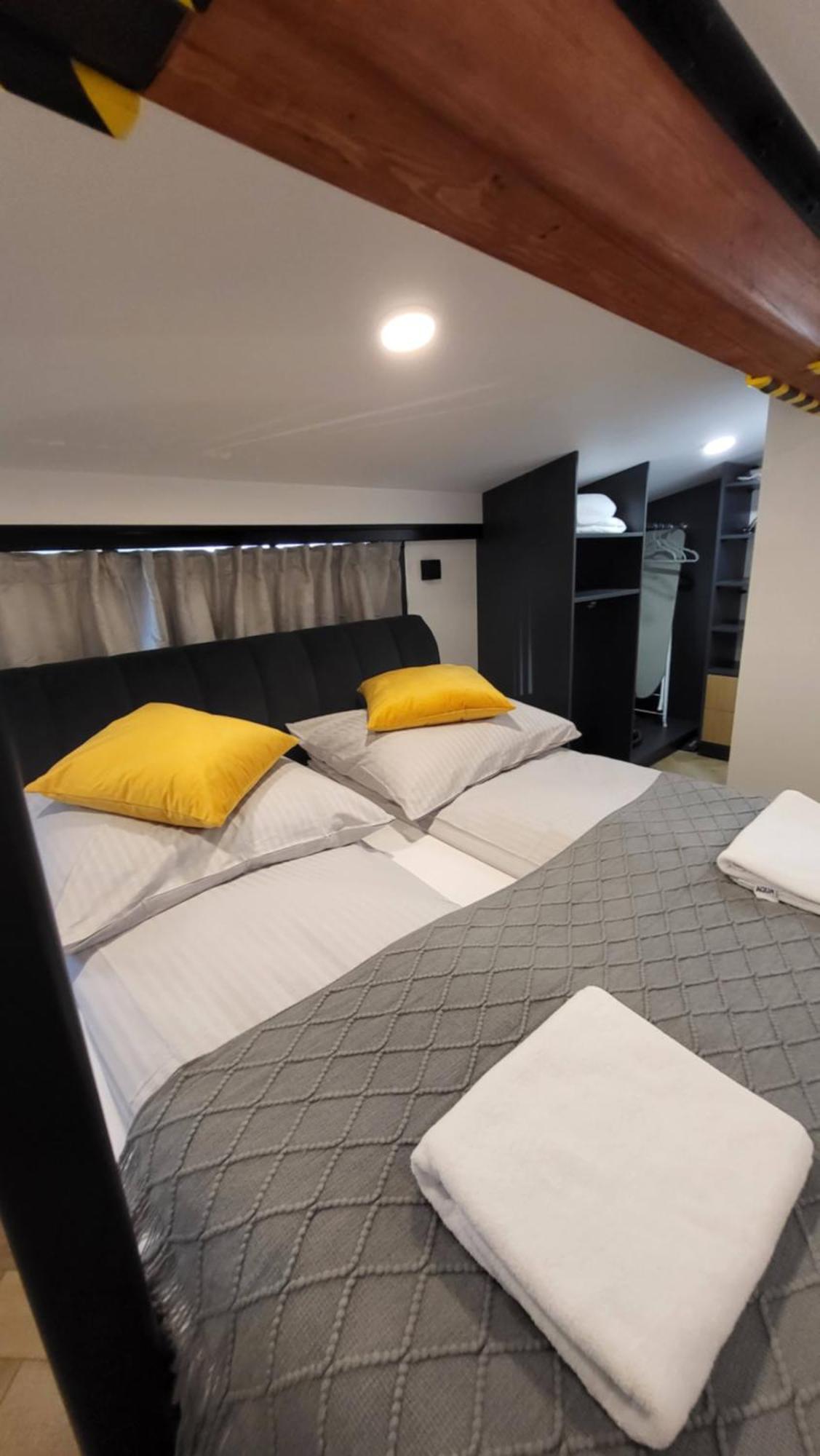 Old Town Apartment, Starowislna Krakow Bagian luar foto