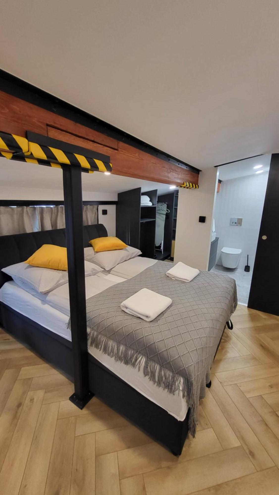 Old Town Apartment, Starowislna Krakow Bagian luar foto