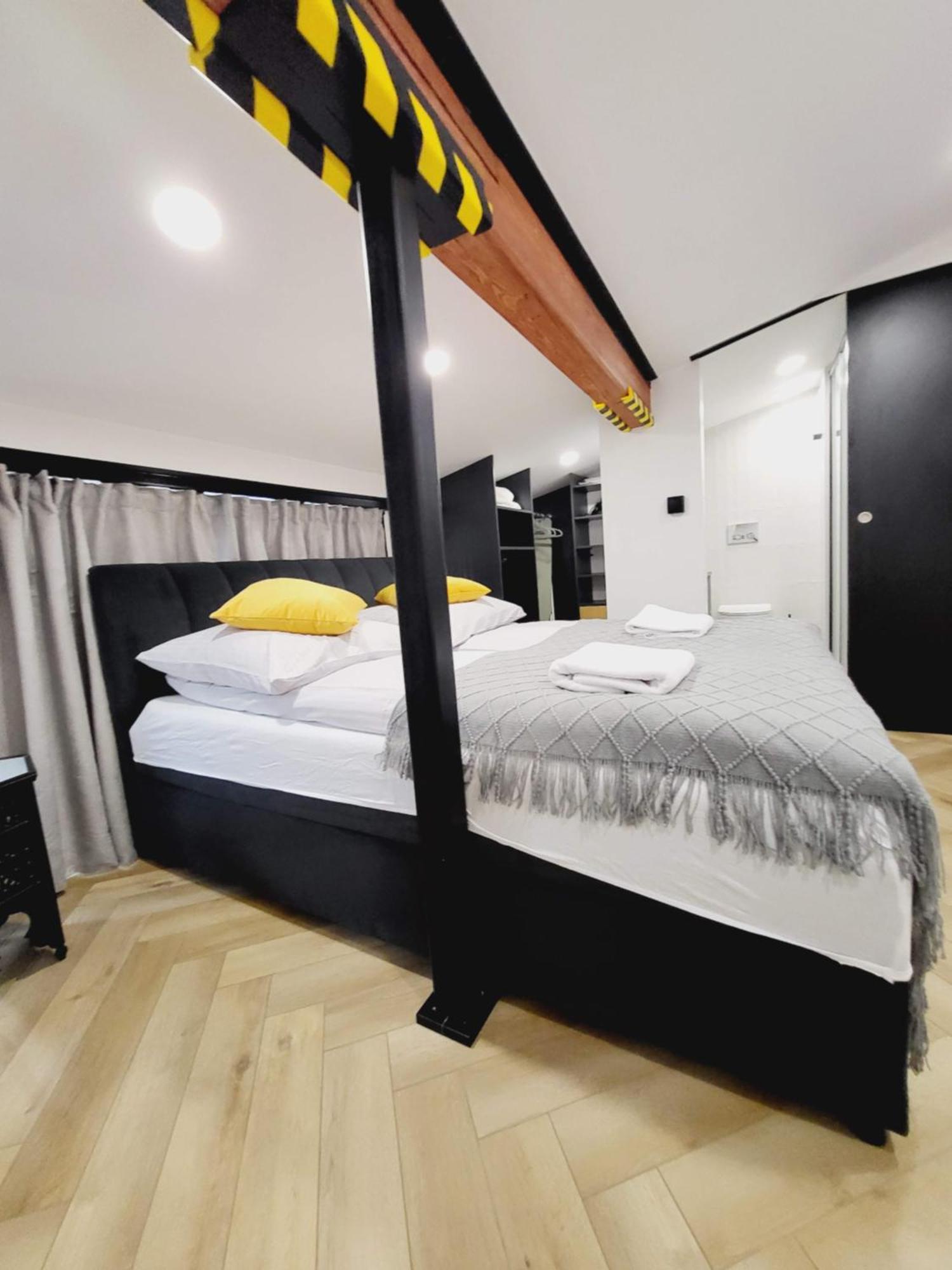 Old Town Apartment, Starowislna Krakow Bagian luar foto